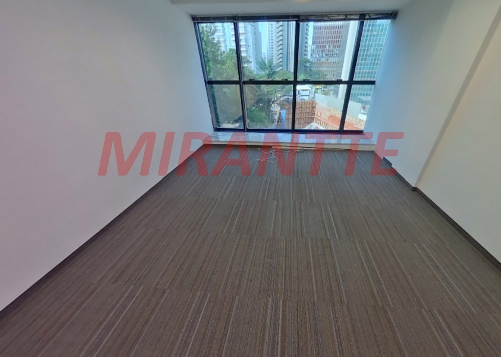 Comercial de 832m² em Bela Vista