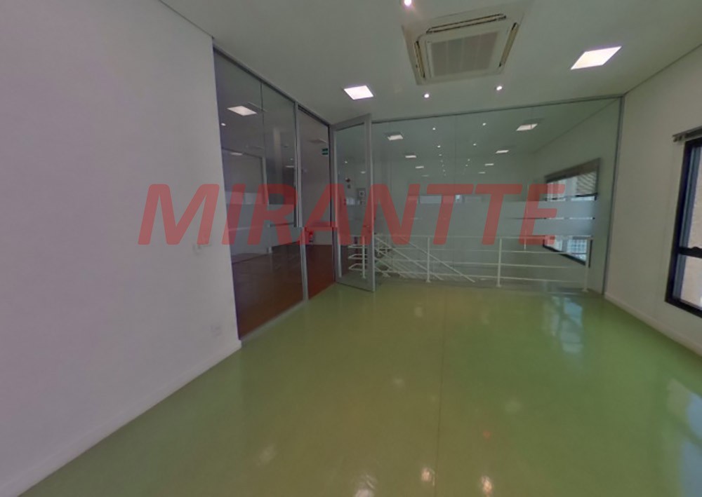 Comercial de 832m² em Bela Vista