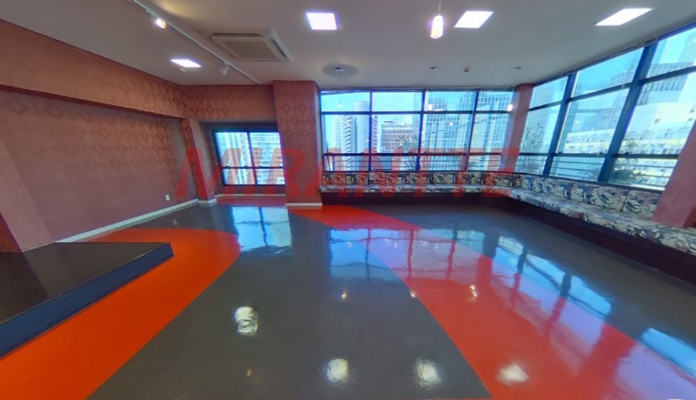 Comercial de 832m² em Bela Vista