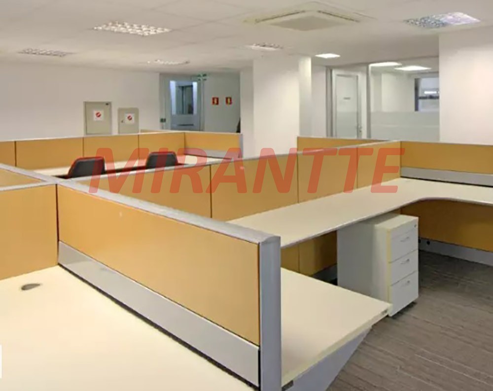 Comercial de 832m² em Bela Vista