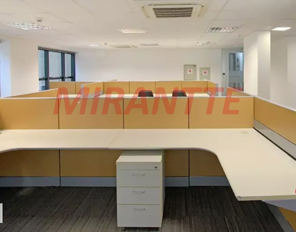 Comercial de 832m² em Bela Vista