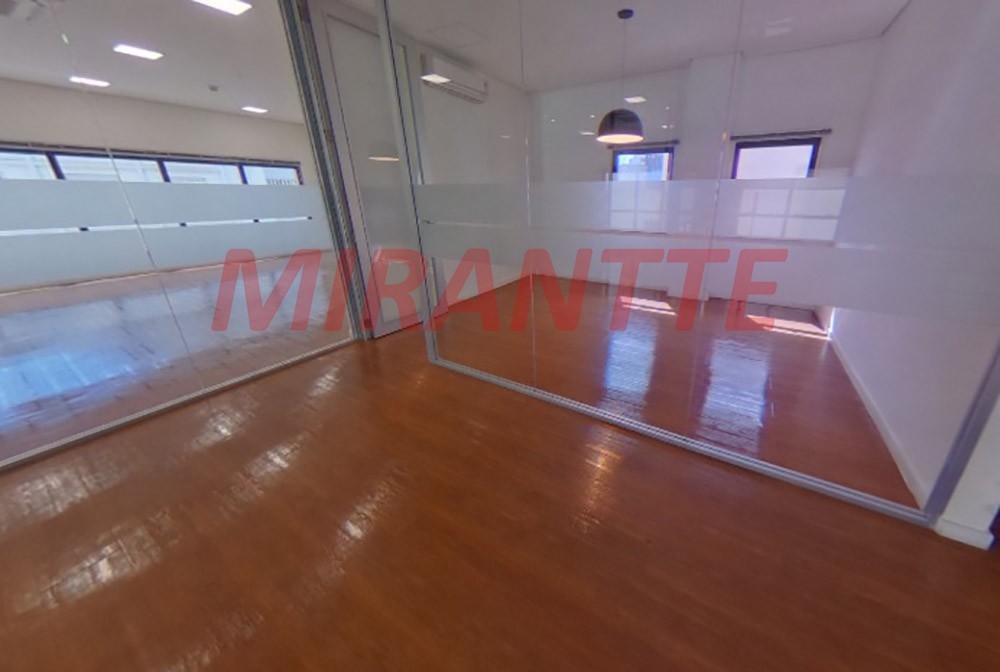 Comercial de 832m² em Bela Vista