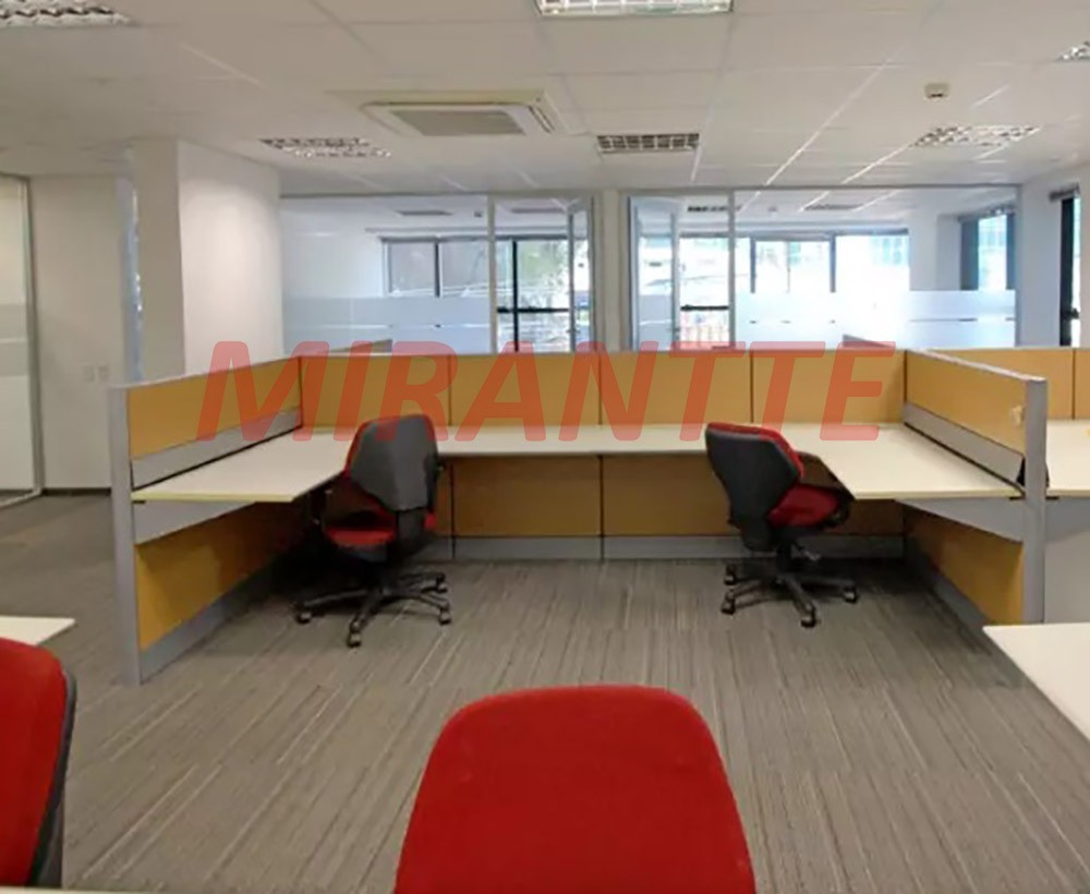 Comercial de 832m² em Bela Vista