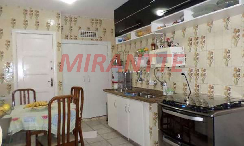 Sobrado de 230m² com 3 quartos em Indianópolis