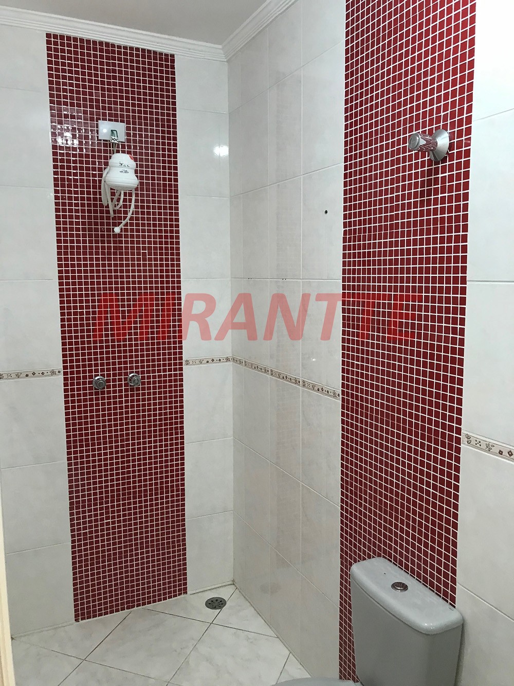 Sobrado de 500m² com 5 quartos em Serra da Cantareira