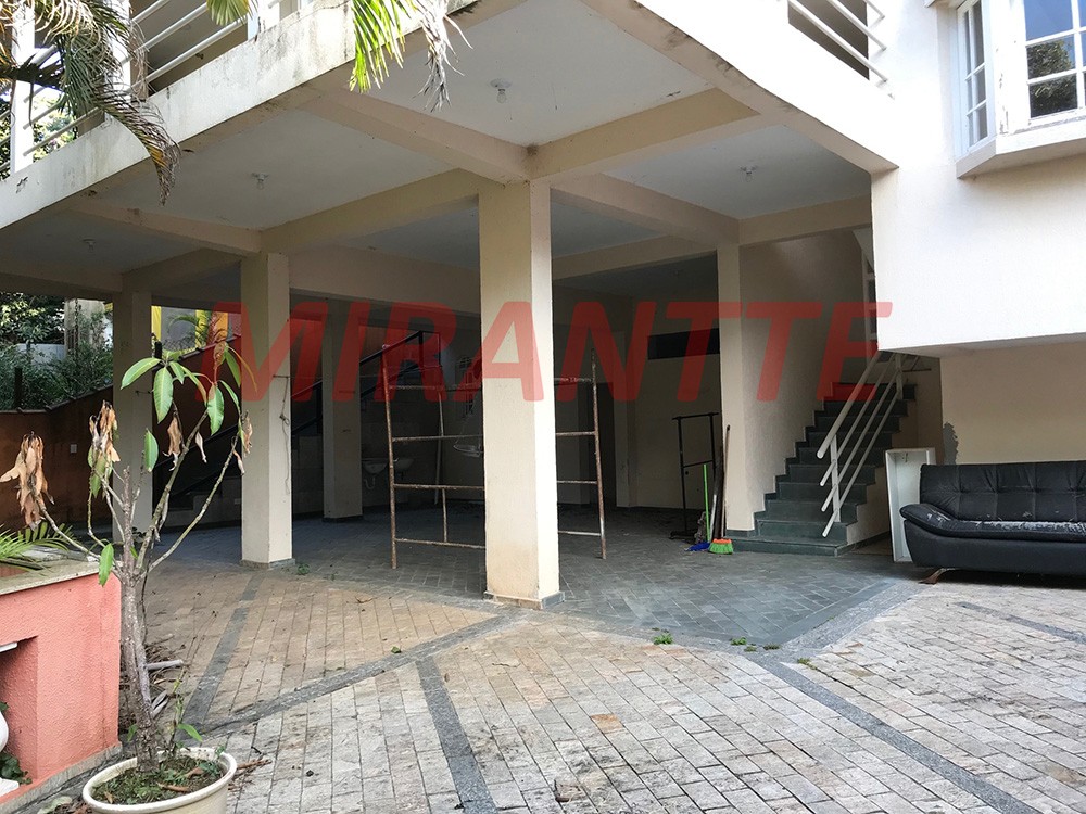 Sobrado de 500m² com 5 quartos em Serra da Cantareira