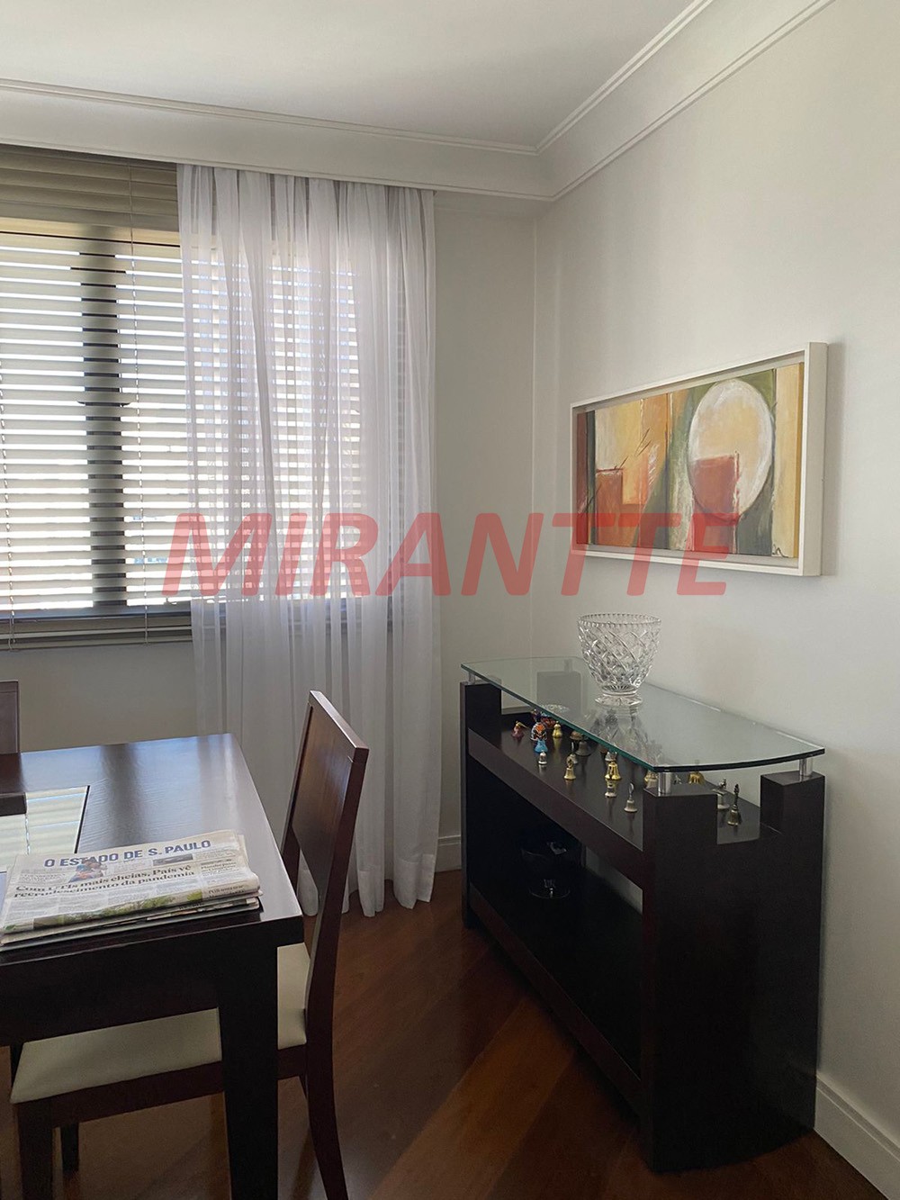 Apartamento de 2.1m² com 4 quartos em Água Fria