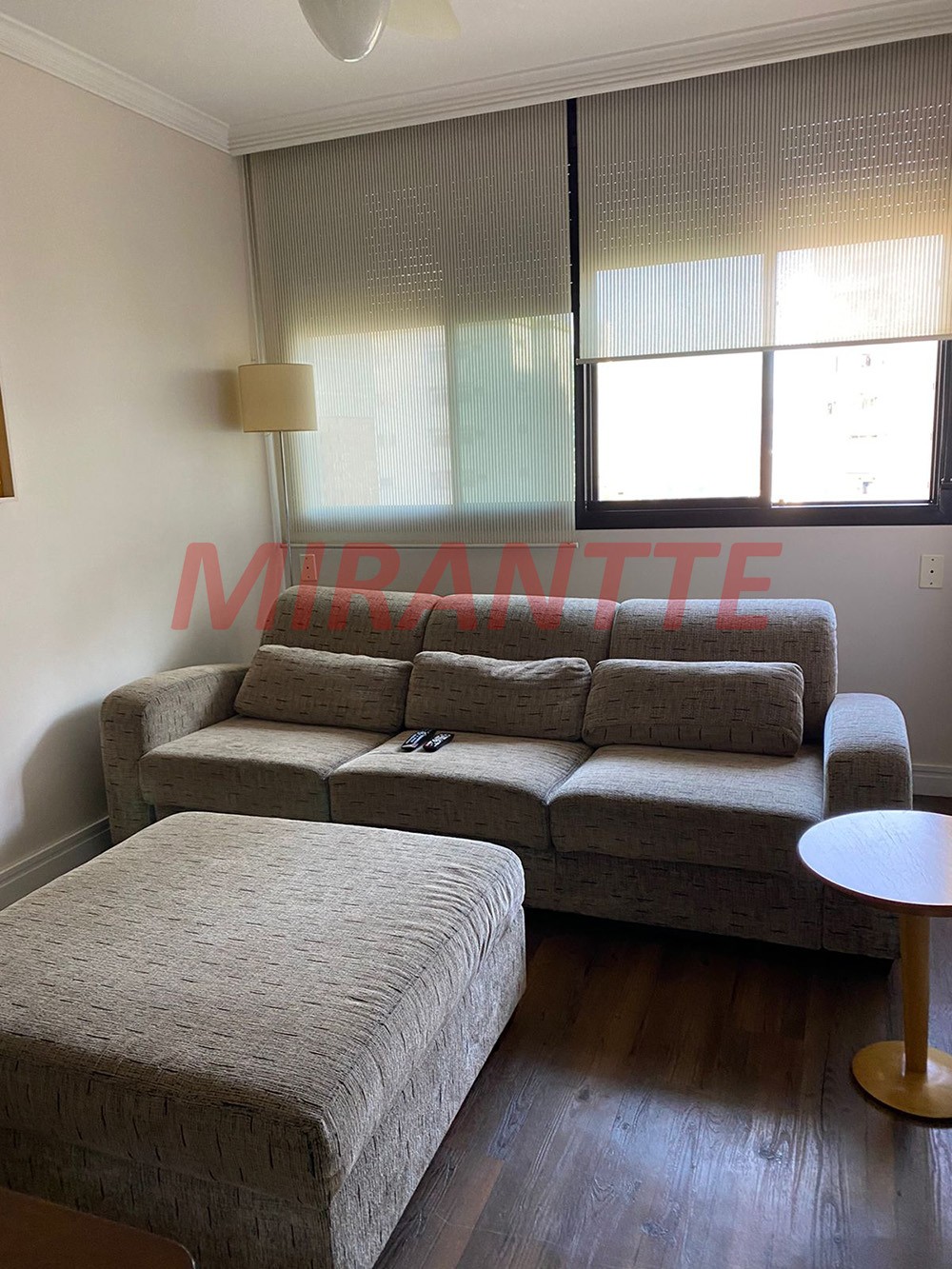 Apartamento de 2.1m² com 4 quartos em Água Fria
