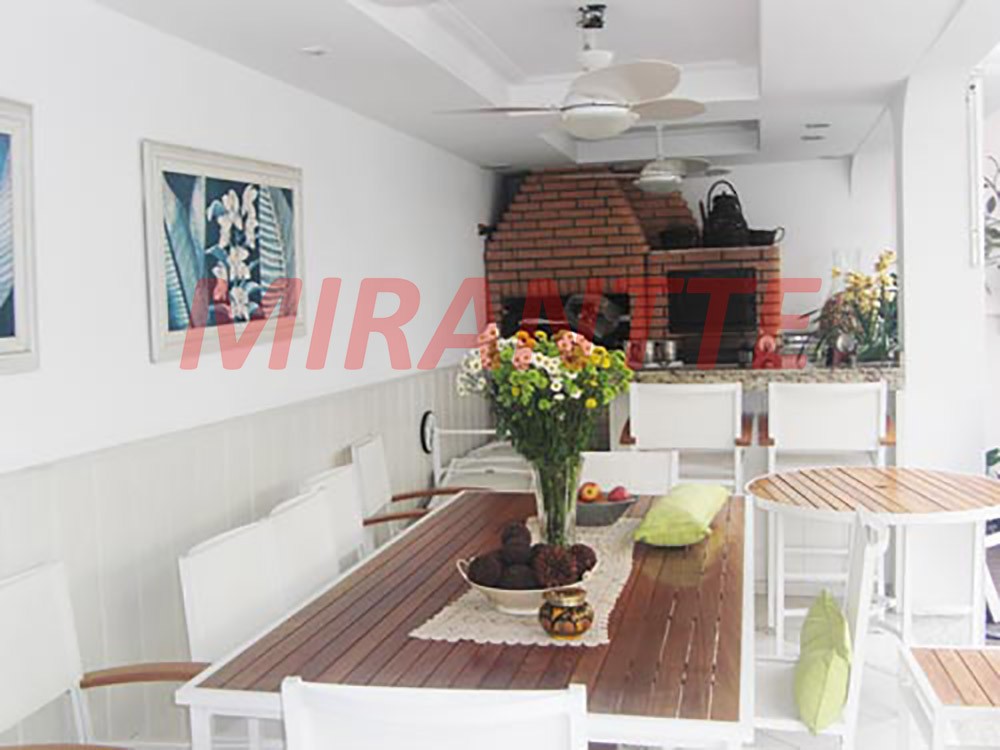 Sobrado de 580m² com 5 quartos em Jardim São Bento
