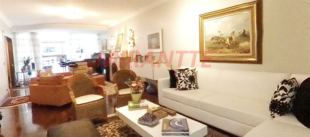 Sobrado de 580m² com 5 quartos em Jardim São Bento