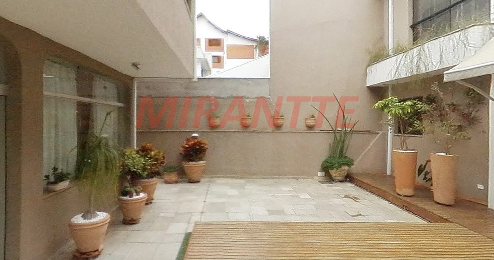 Sobrado de 580m² com 5 quartos em Jardim São Bento