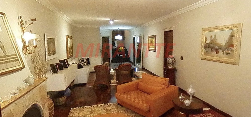 Sobrado de 580m² com 5 quartos em Jardim São Bento