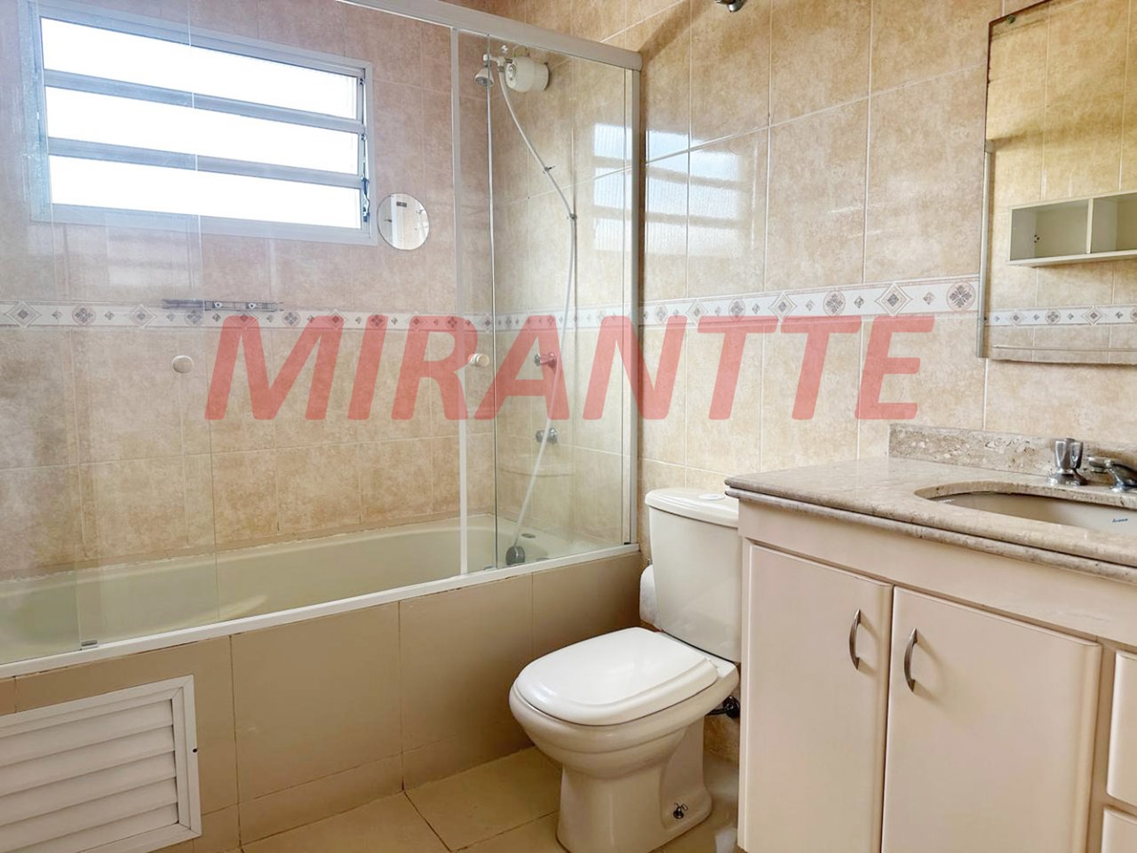 Sobrado de 248m² com 3 quartos em Jardim São Paulo