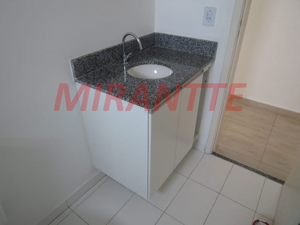 Apartamento de 62m² com 2 quartos em Vila Galvão