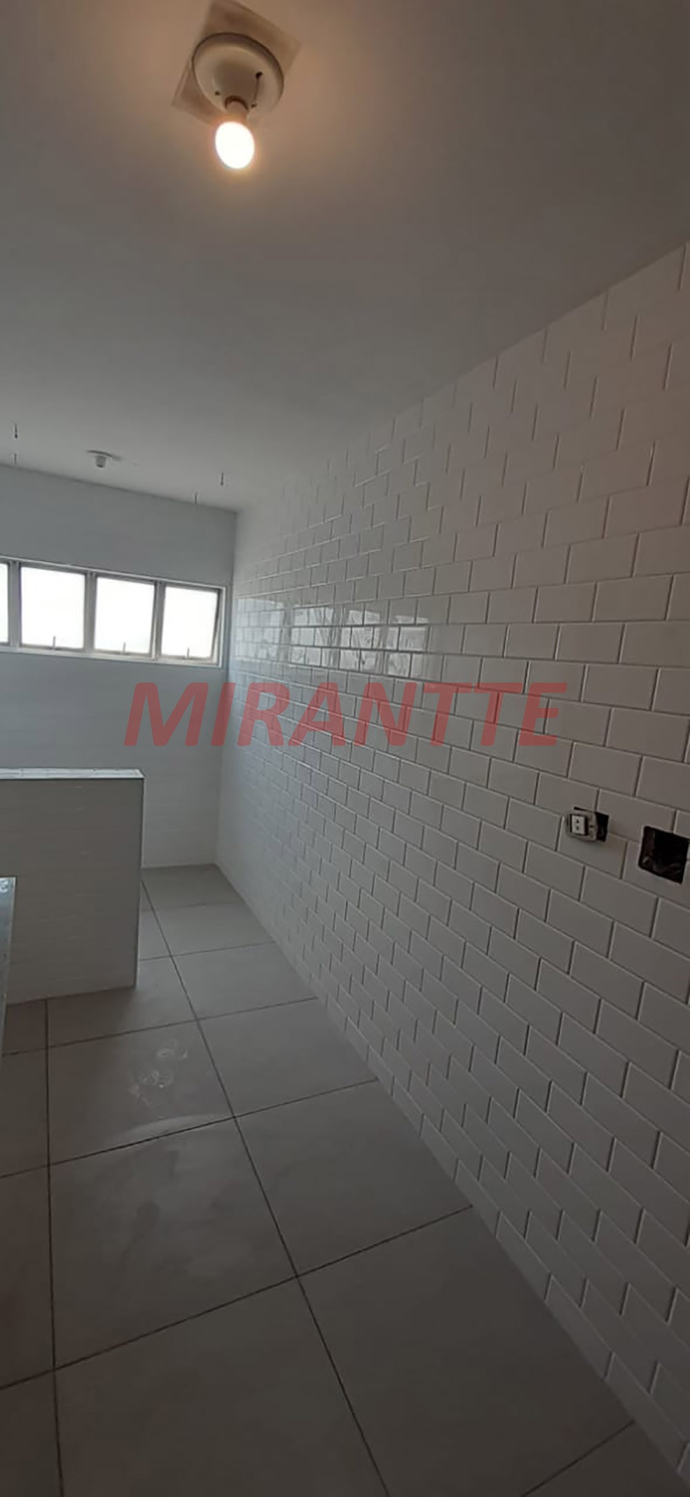 Apartamento de 60m² com 2 quartos em Vila Leonor
