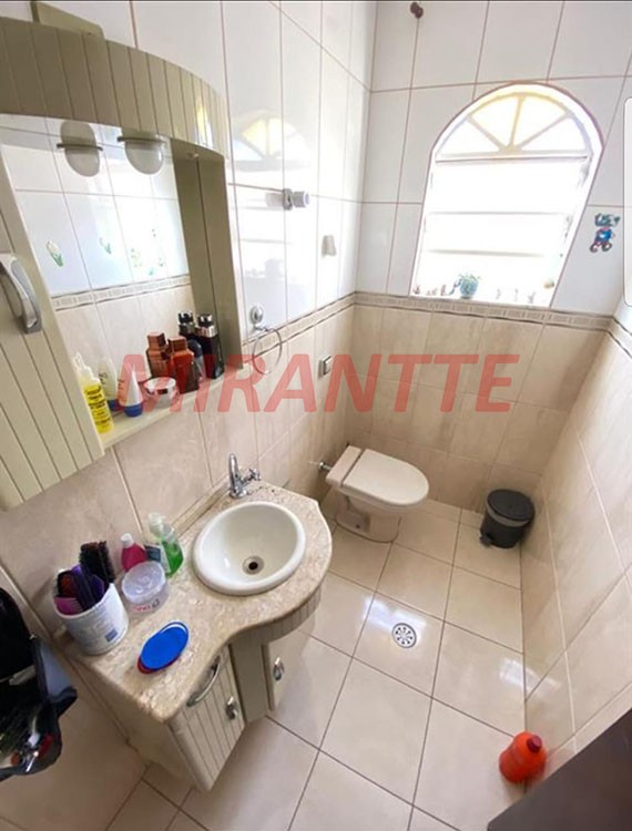 Sobrado de 210m² com 3 quartos em Vila Mazzei