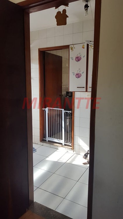 Sobrado de 210m² com 3 quartos em Vila Mazzei