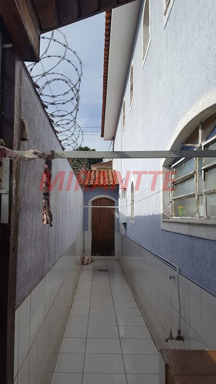 Sobrado de 210m² com 3 quartos em Vila Mazzei