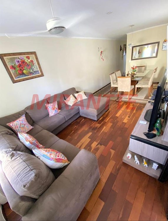 Sobrado de 210m² com 3 quartos em Vila Mazzei