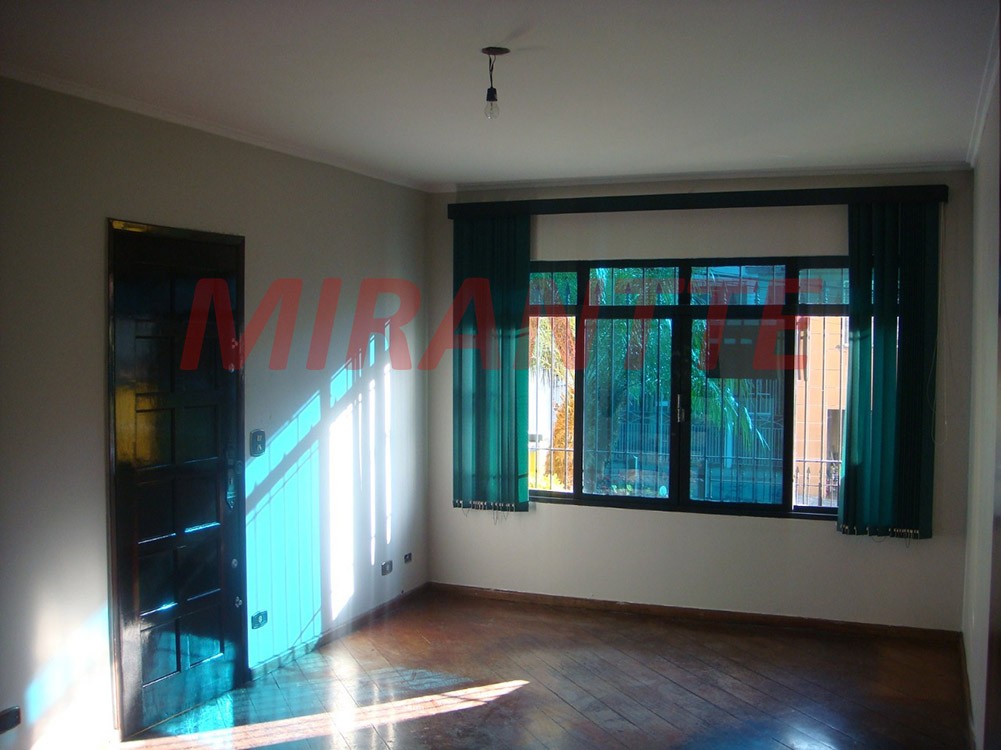 Sobrado de 220m² com 3 quartos em Vila Ester
