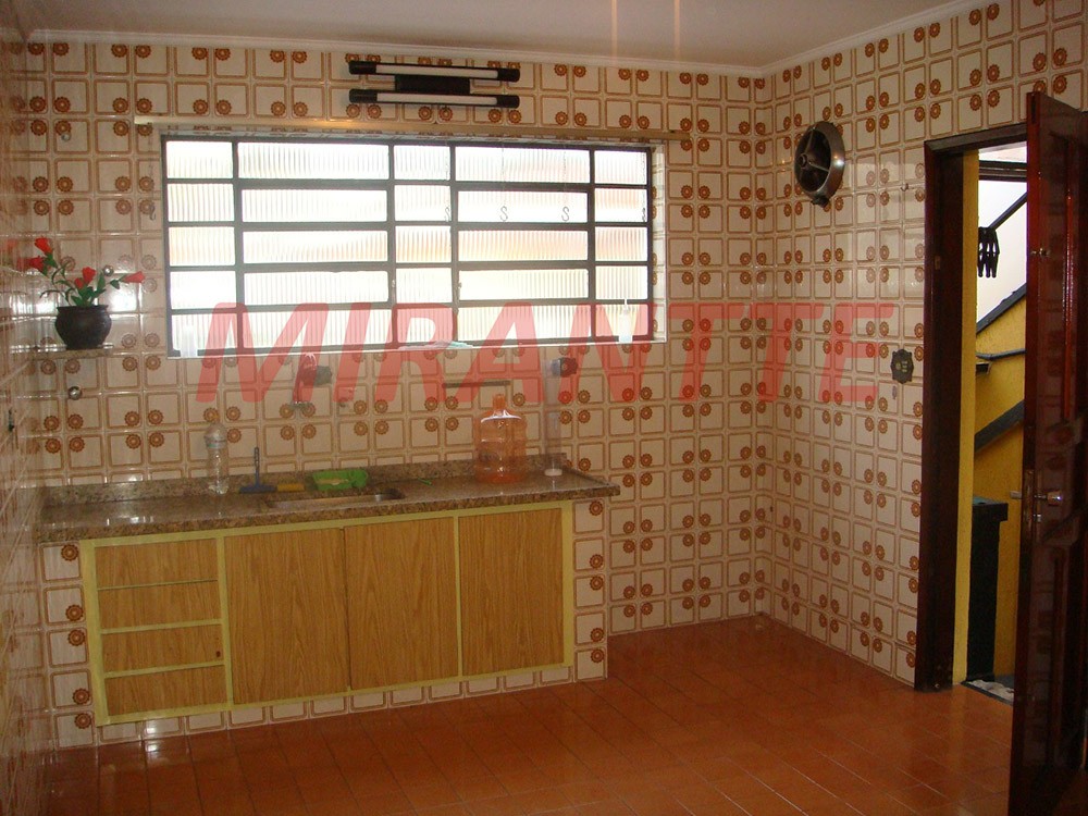 Sobrado de 220m² com 3 quartos em Vila Ester