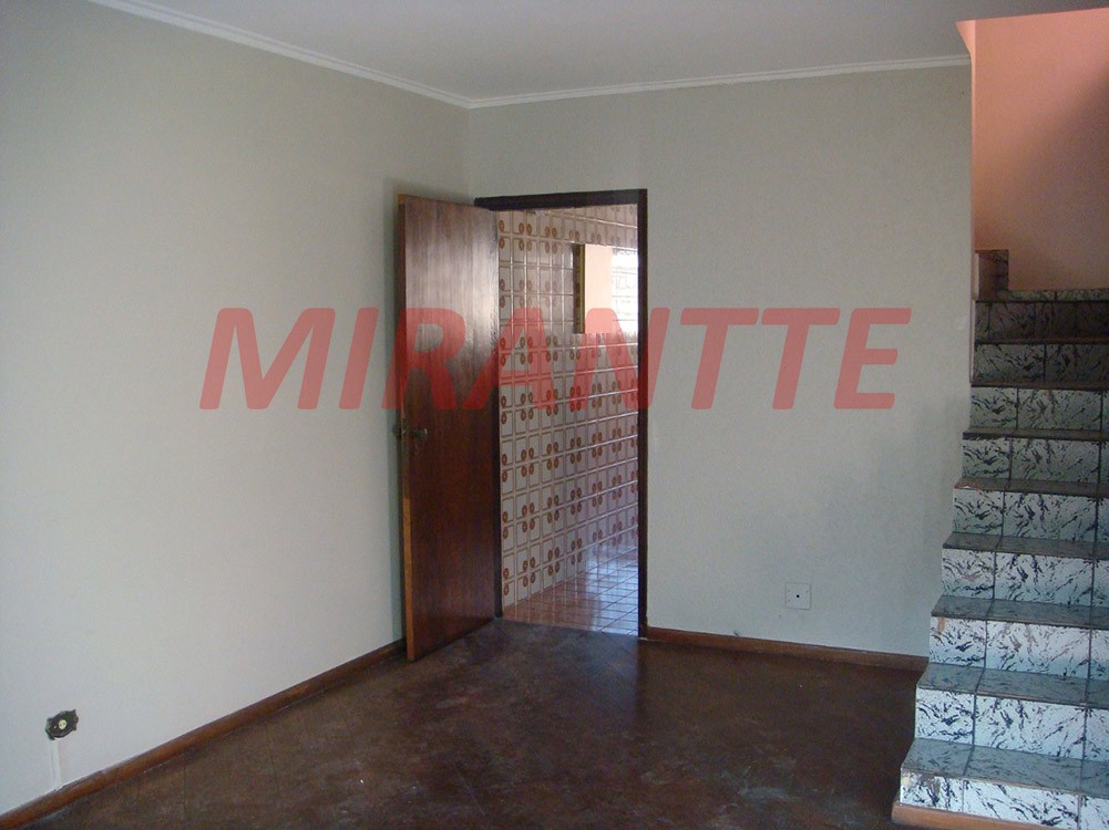 Sobrado de 220m² com 3 quartos em Vila Ester