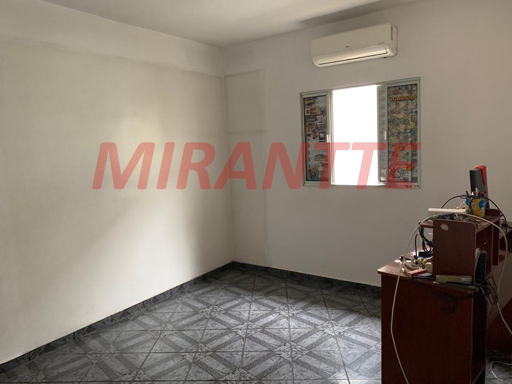 Sobrado de 211m² com 3 quartos em Vila Mazzei