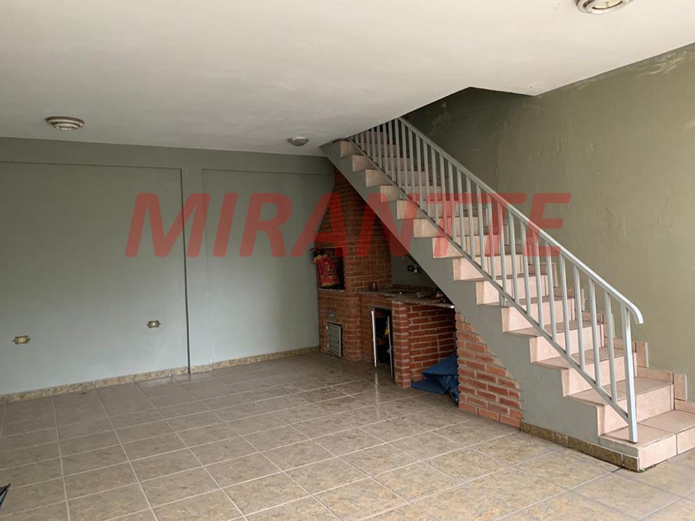 Sobrado de 211m² com 3 quartos em Vila Mazzei