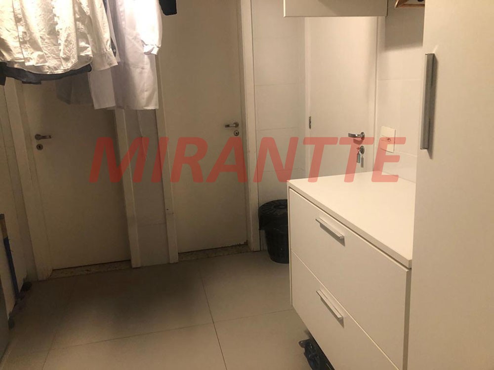 Apartamento de 223m² com 4 quartos em Morumbi