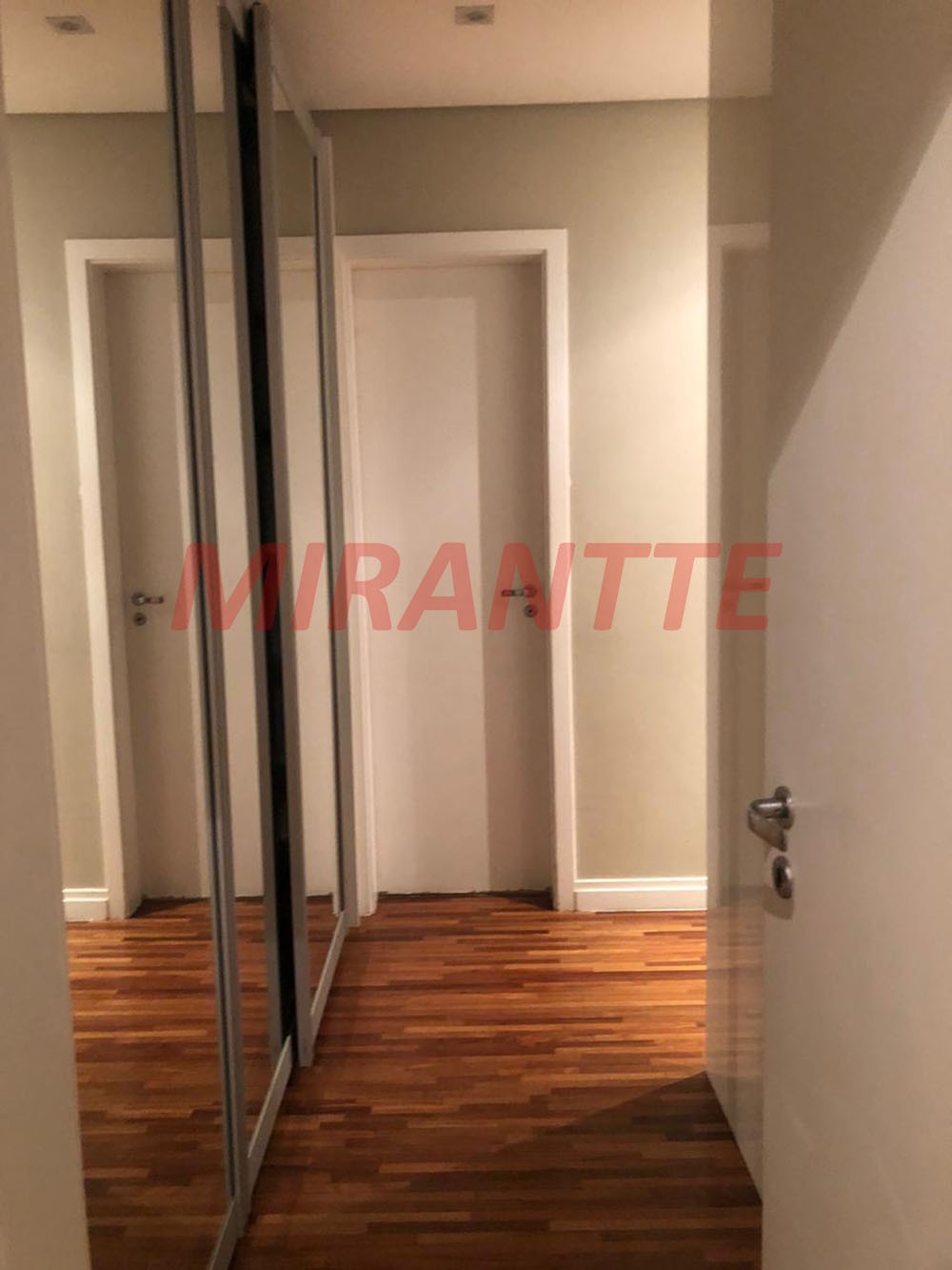 Apartamento de 223m² com 4 quartos em Morumbi