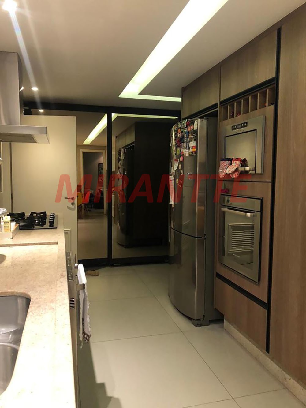Apartamento de 223m² com 4 quartos em Morumbi