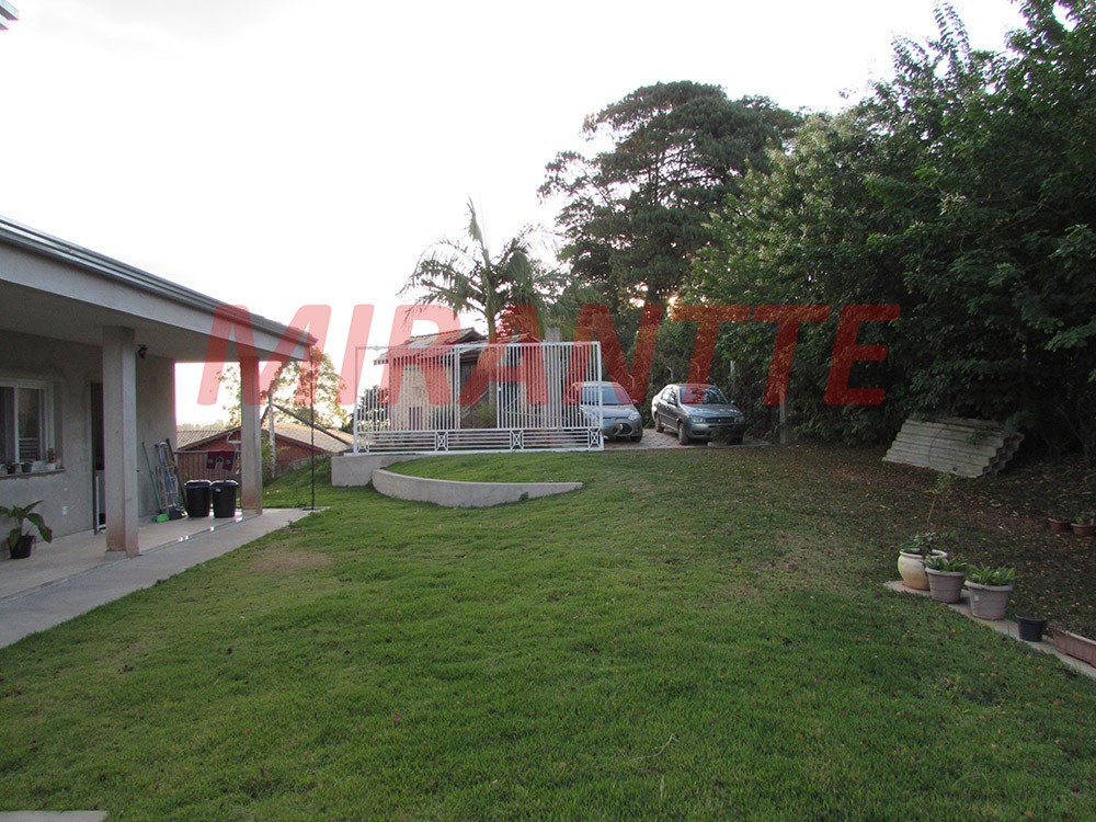 Sobrado de 600m² com 4 quartos em Campo Limpo