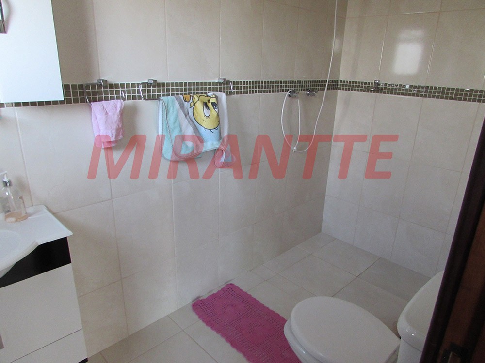Sobrado de 600m² com 4 quartos em Campo Limpo