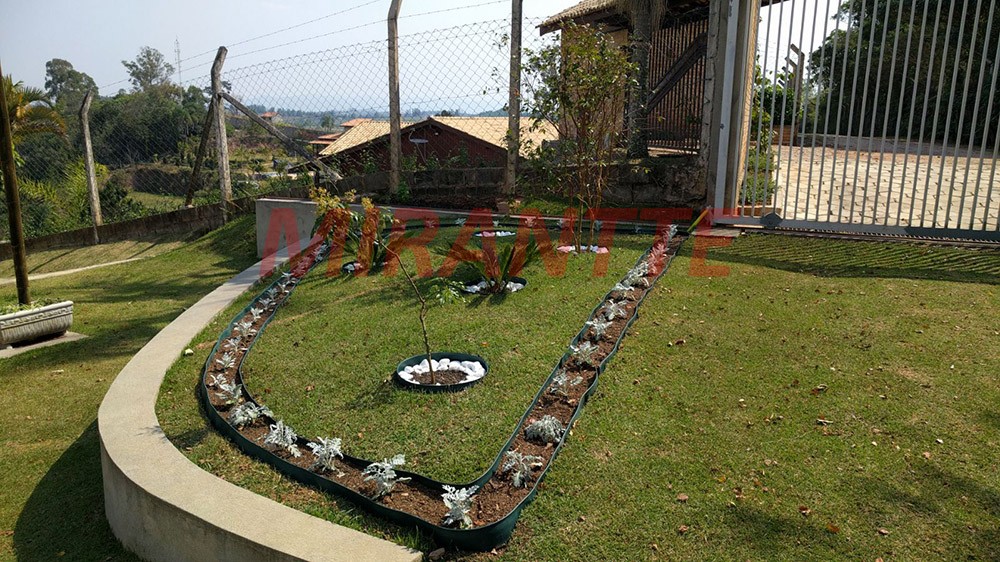 Sobrado de 600m² com 4 quartos em Campo Limpo