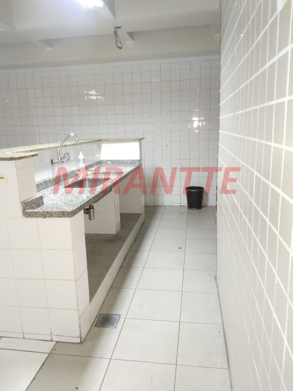 Comercial de 2600m² em Vila das Palmeiras