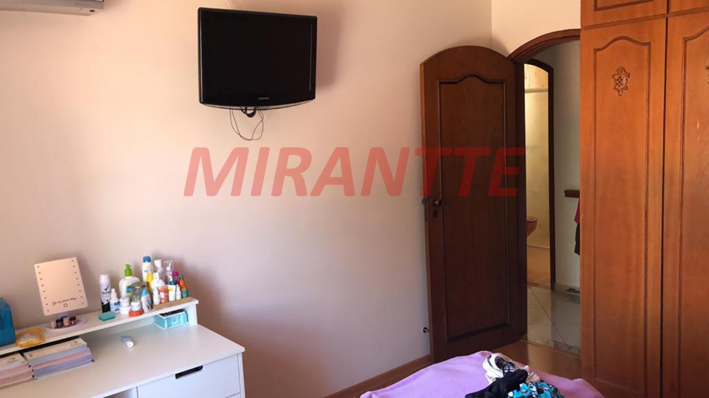 Sobrado de 275m² com 3 quartos em Barro Branco