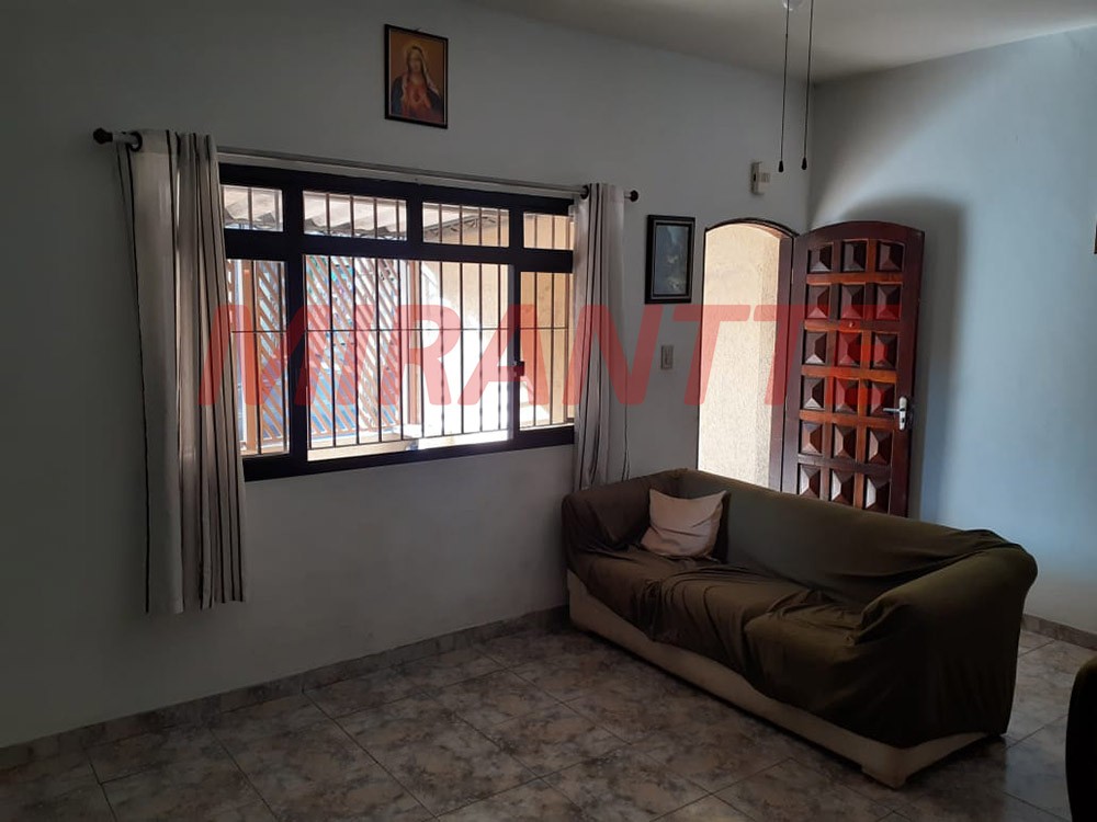 Casa terrea com 2 quartos em Vila Romero
