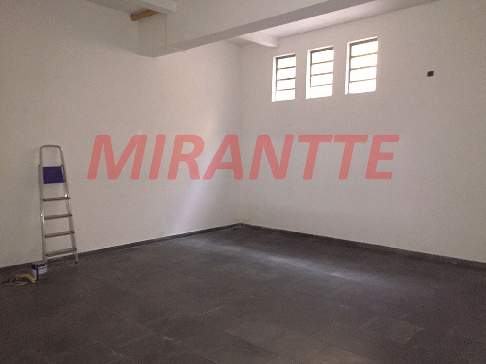 Comercial de 380m² em Vila Galvão