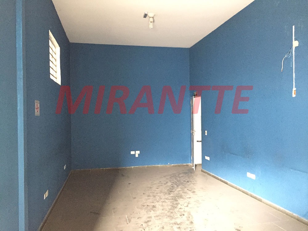 Comercial de 380m² em Vila Galvão