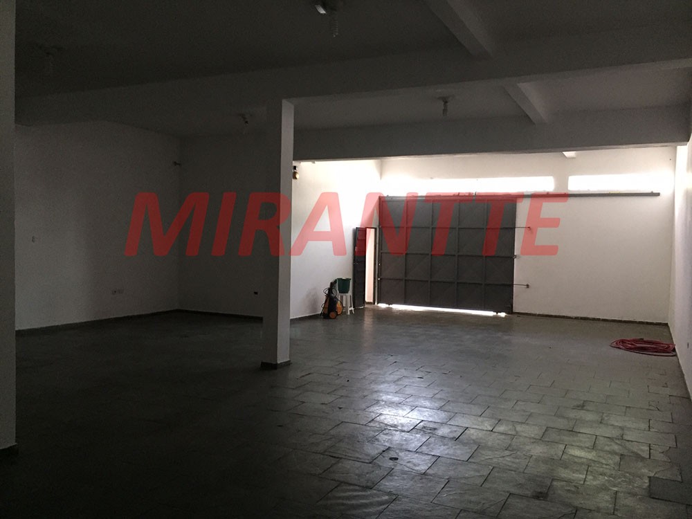 Comercial de 380m² em Vila Galvão