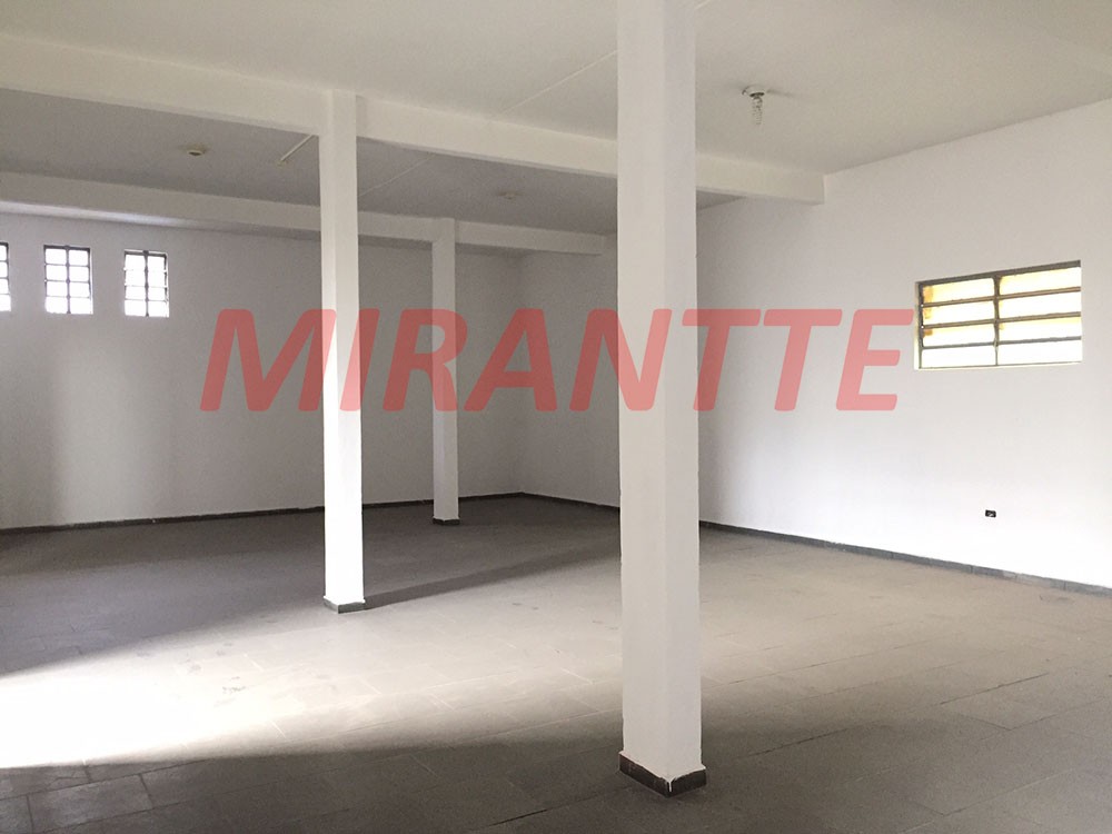 Comercial de 380m² em Vila Galvão