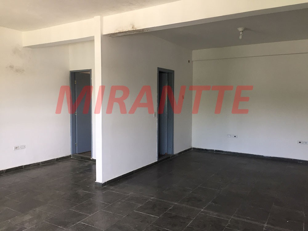 Comercial de 380m² em Vila Galvão