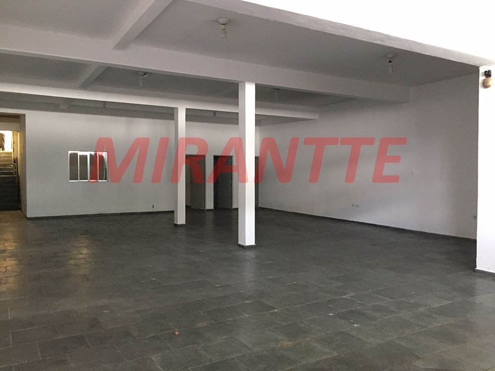 Comercial de 380m² em Vila Galvão