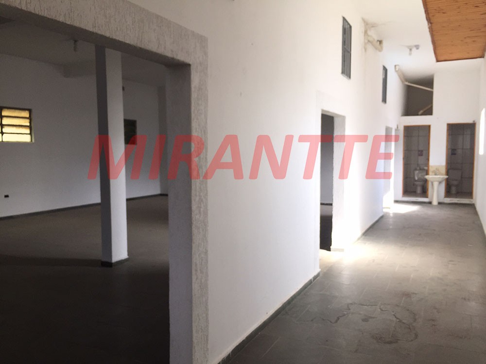 Comercial de 380m² em Vila Galvão
