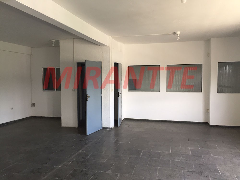 Comercial de 380m² em Vila Galvão