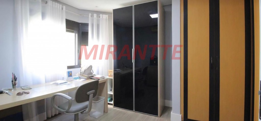 Apartamento de 215m² com 4 quartos em Santana