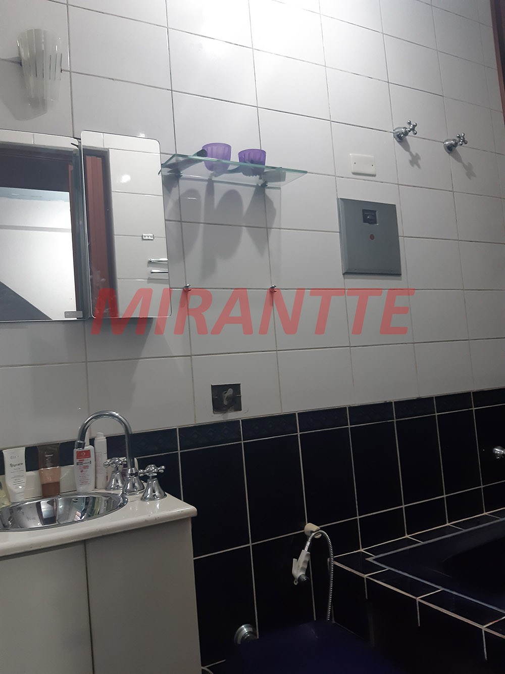 Sobrado de 275m² com 8 quartos em Jardim Antartica
