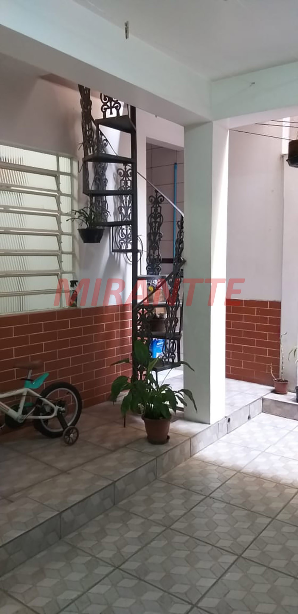 Sobrado de 275m² com 8 quartos em Jardim Antartica
