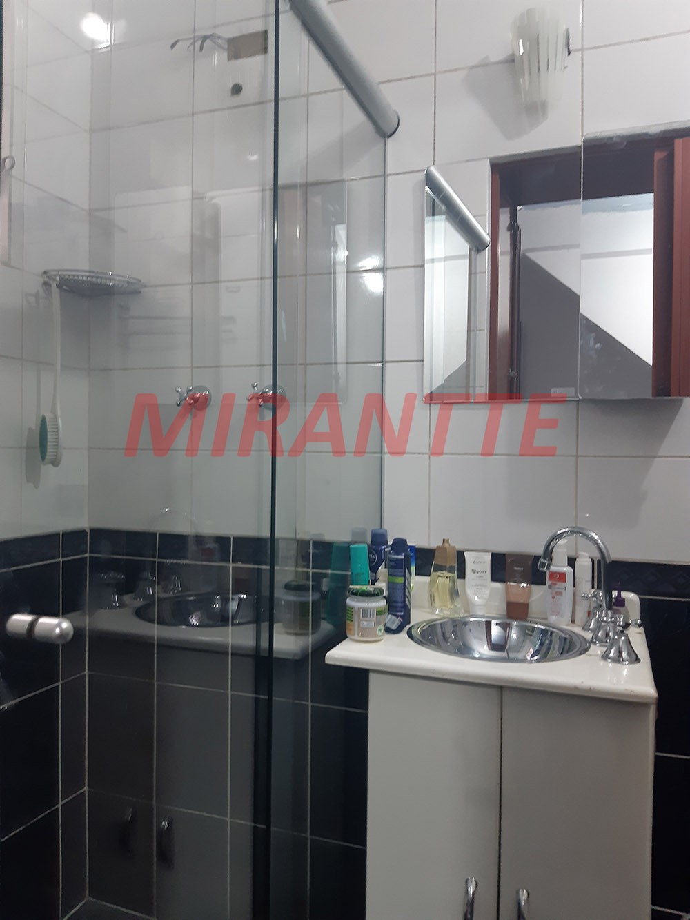 Sobrado de 275m² com 8 quartos em Jardim Antartica