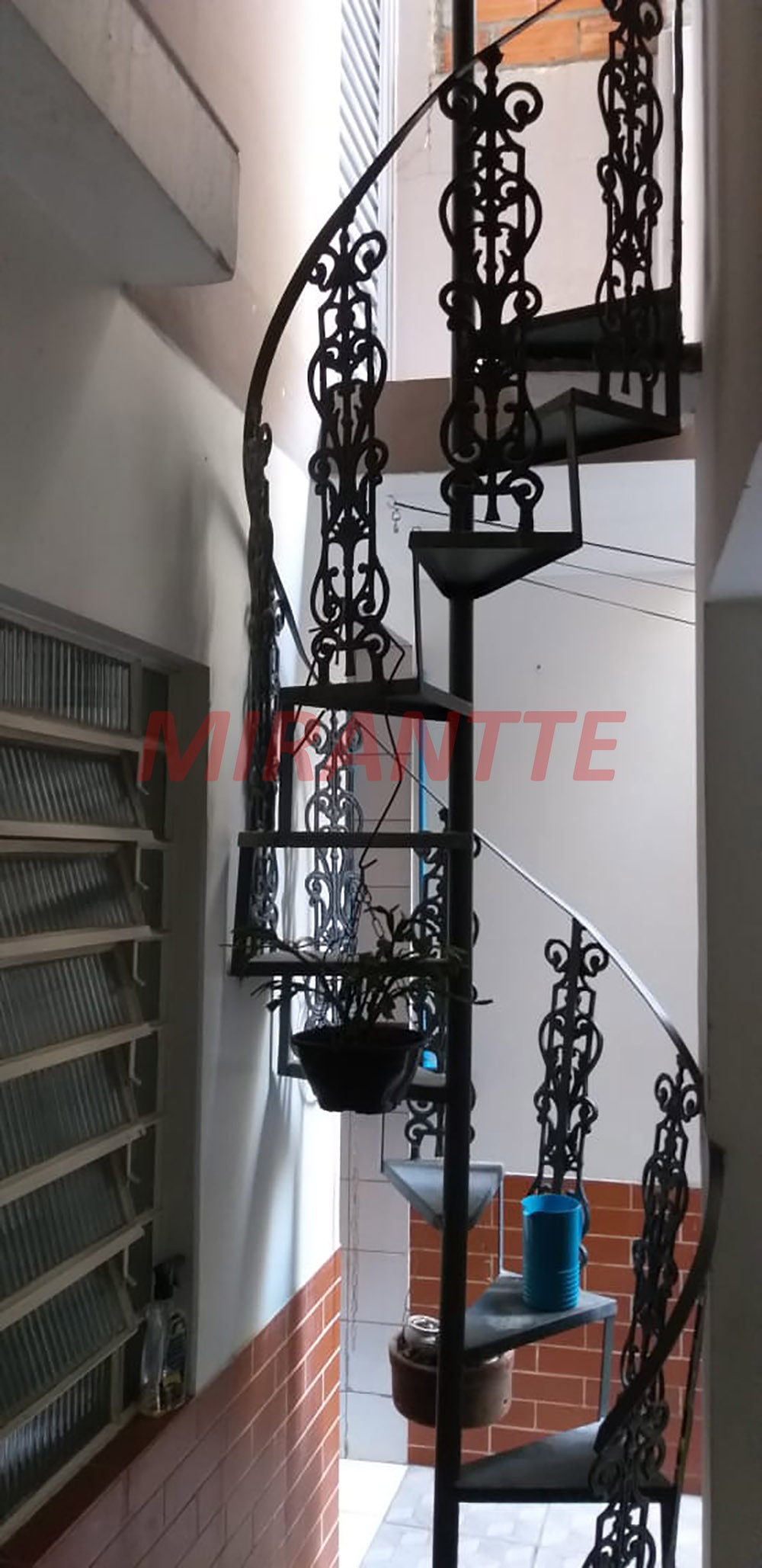 Sobrado de 275m² com 8 quartos em Jardim Antartica